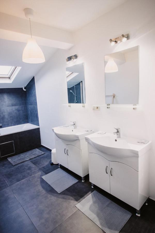 بروكسل Beautiful Apartments In Porte De Namur المظهر الخارجي الصورة